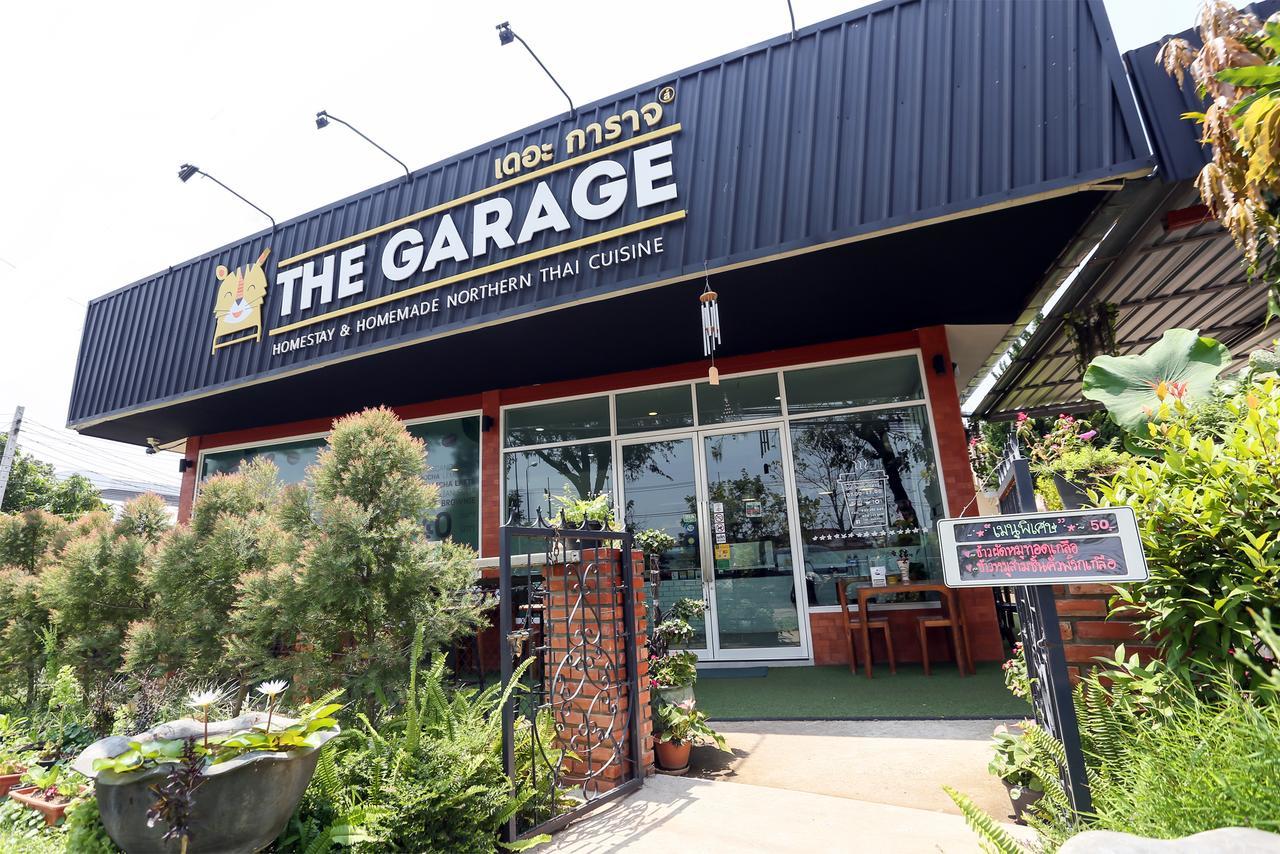 The Garage Hotell Chiang Rai Exteriör bild
