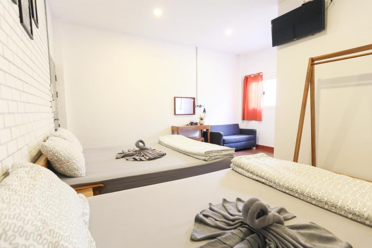 The Garage Hotell Chiang Rai Rum bild